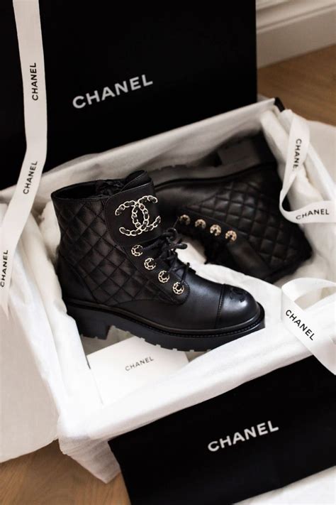 1992 black chanel combat boots|High boots .